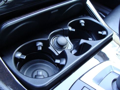 Used 2013 BMW 528i xDrive Sedan image 26