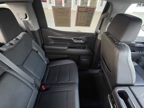 Used 2024 GMC Sierra 1500 SLT w/ SLT Premium Plus Package image 22