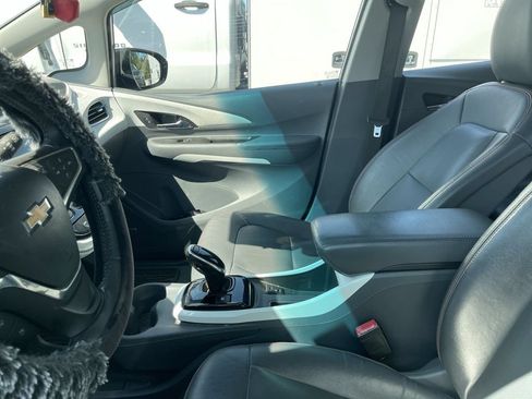 Used 2020 Chevrolet Bolt Premier w/ Infotainment Package FWD image 3
