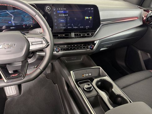 Certified 2026 Chevrolet Equinox RS FWD image 28