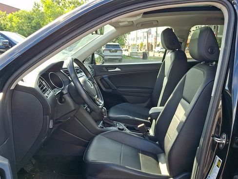 Used 2019 Volkswagen Tiguan SEL AWD/4WD image 12