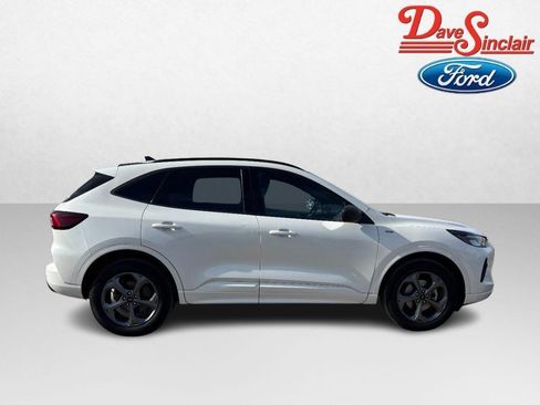 Used 2023 Ford Escape ST-Line w/ Tech Pack #1 image 5