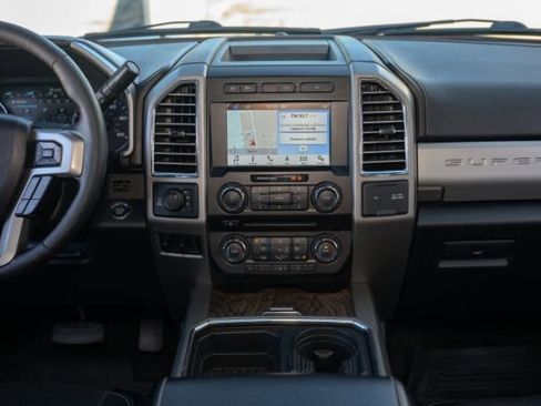 Used 2017 Ford F250 Lariat w/ Lariat Ultimate Package image 12