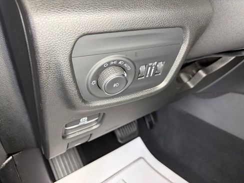 Used 2024 Jeep Grand Cherokee L Limited w/ Black Appearance Package image 16