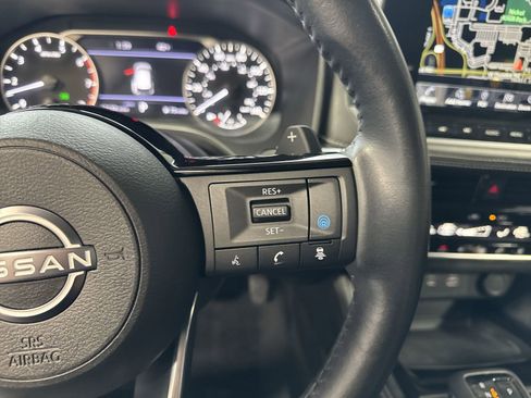 Used 2023 Nissan Rogue SL w/ SL Premium Package image 20