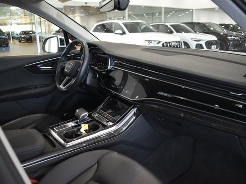Used 2023 Audi Q7 3.0T Premium Plus AWD/4WD image 38