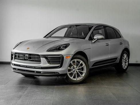 Certified 2026 Porsche Macan AWD/4WD image 1