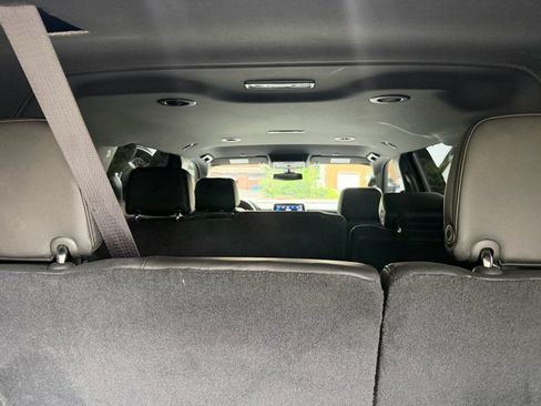 Used 2021 Chevrolet Suburban LT AWD/4WD image 7