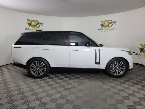 Used 2023 Land Rover Range Rover SE AWD/4WD image 4