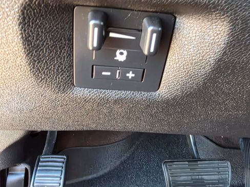 Used 2013 GMC Sierra 2500 SLE w/ SLE Preferred Package image 15