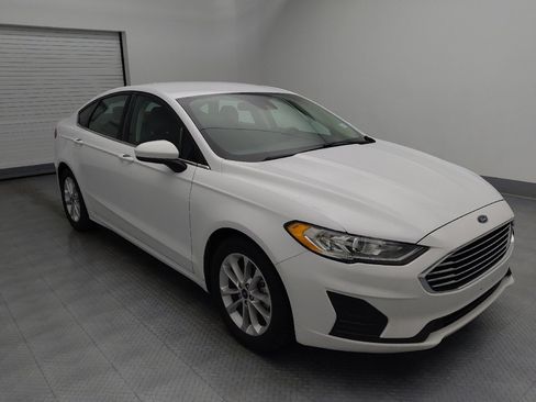 Used 2020 Ford Fusion SE FWD image 13