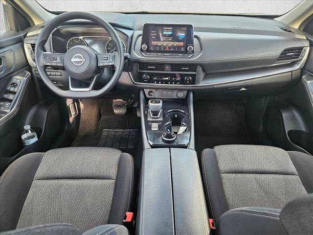 Used 2024 Nissan Rogue SV AWD/4WD image 16