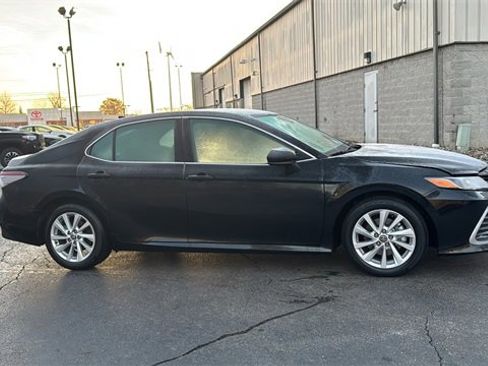 Used 2024 Toyota Camry LE image 28