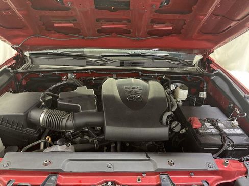 Used 2023 Toyota Tacoma TRD Sport AWD/4WD image 25