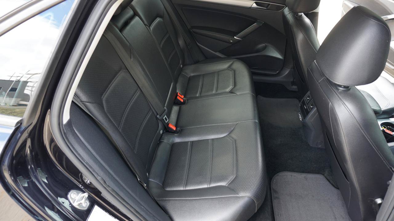 Used 2019 Volkswagen Passat 2.0T Wolfsburg FWD image 19