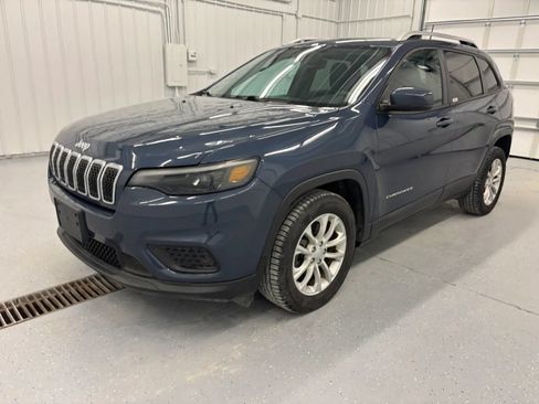 Used 2021 Jeep Cherokee Latitude FWD image 13