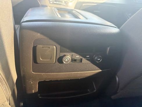 Used 2019 Chevrolet Tahoe LS AWD/4WD image 21