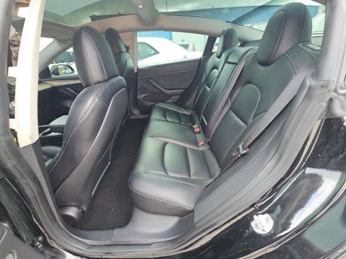 Used 2022 Tesla Model 3 Standard Range RWD image 9