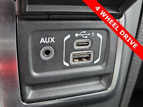 Used 2025 Jeep Wrangler Sport AWD/4WD image 19