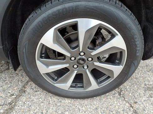 Certified 2024 Ford Escape Platinum AWD/4WD image 12