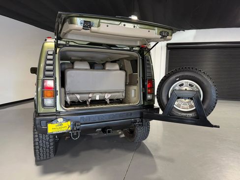 Used 2004 HUMMER H2 w/ Preferred Equipment Group AWD/4WD image 7