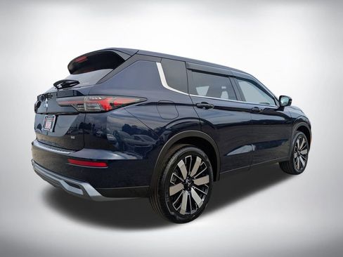 New 2026 Mitsubishi Outlander SE image 3