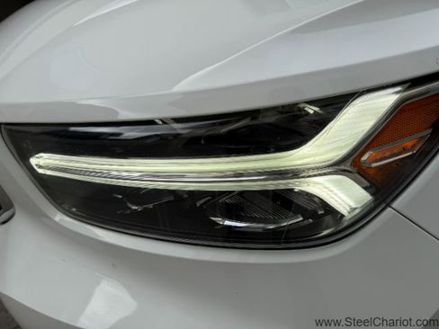 Used 2019 Volvo XC40 T5 Momentum image 25