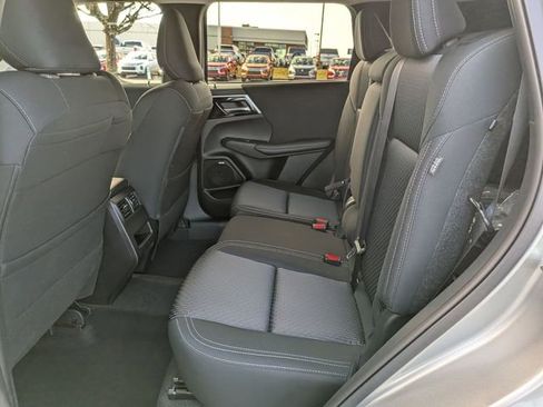 New 2026 Mitsubishi Outlander ES image 26