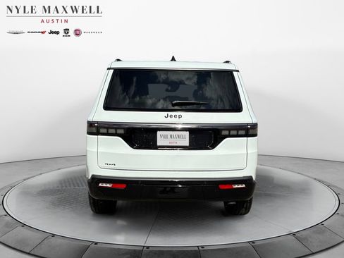 New 2026 Jeep Grand Wagoneer Limited AWD/4WD image 15