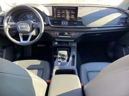 Certified 2022 Audi Q5 2.0T Premium w/ Convenience Package image 11