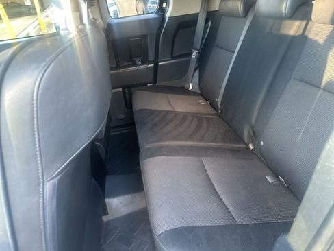 Used 2007 Toyota FJ Cruiser 4WD image 14