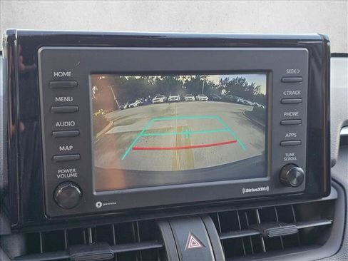 Used 2022 Toyota RAV4 XLE FWD image 18