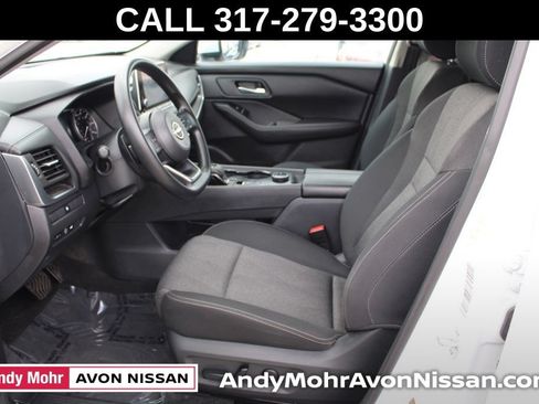 Used 2024 Nissan Rogue SV AWD/4WD image 17