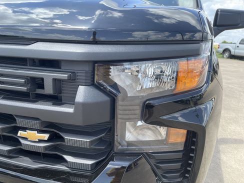 Used 2025 Chevrolet Silverado 1500 Custom image 10