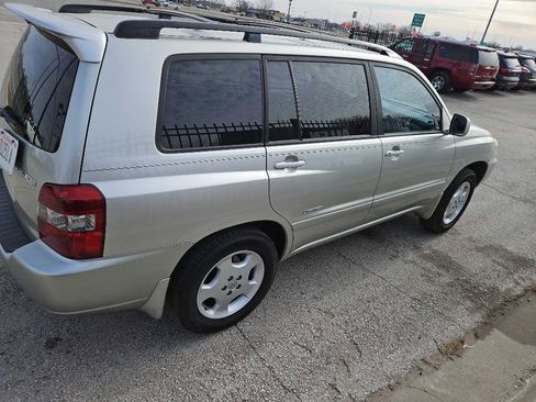 Used 2006 Toyota Highlander Limited w/ Leather Trim Pkg image 8