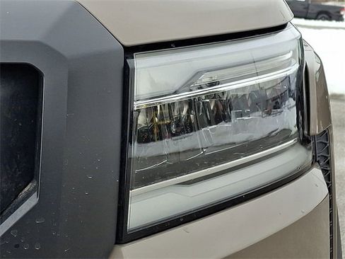 Used 2022 Nissan Frontier PRO-4X w/ Off-Road Protection Package image 12