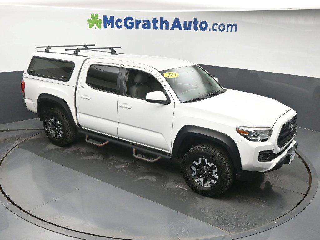 Used 2017 Toyota Tacoma SR5 w/ Tow Package AWD/4WD image 3