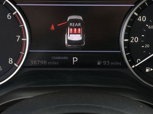 Used 2023 Nissan Rogue SV FWD image 12
