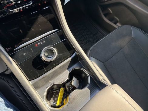Used 2025 Jeep Grand Cherokee Altitude RWD image 18
