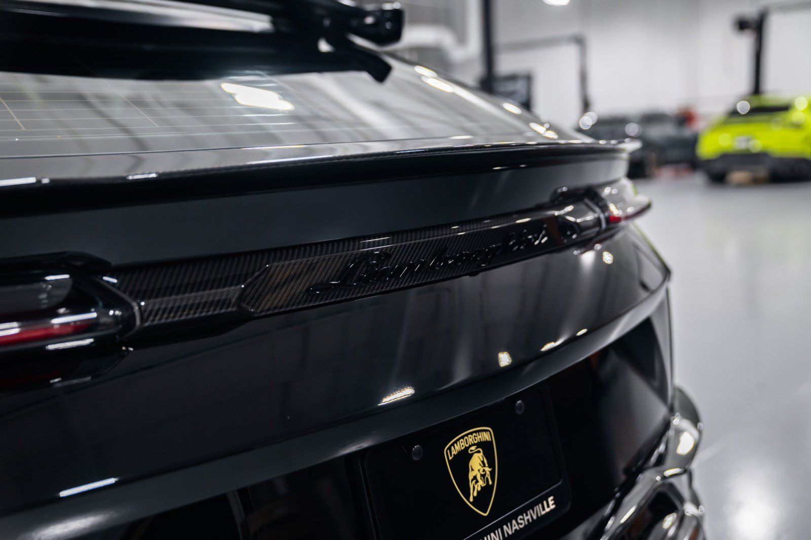 Used 2024 Lamborghini Urus Performante AWD/4WD image 44