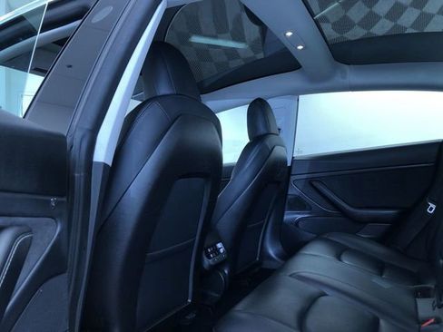 Used 2020 Tesla Model 3 Long Range image 18