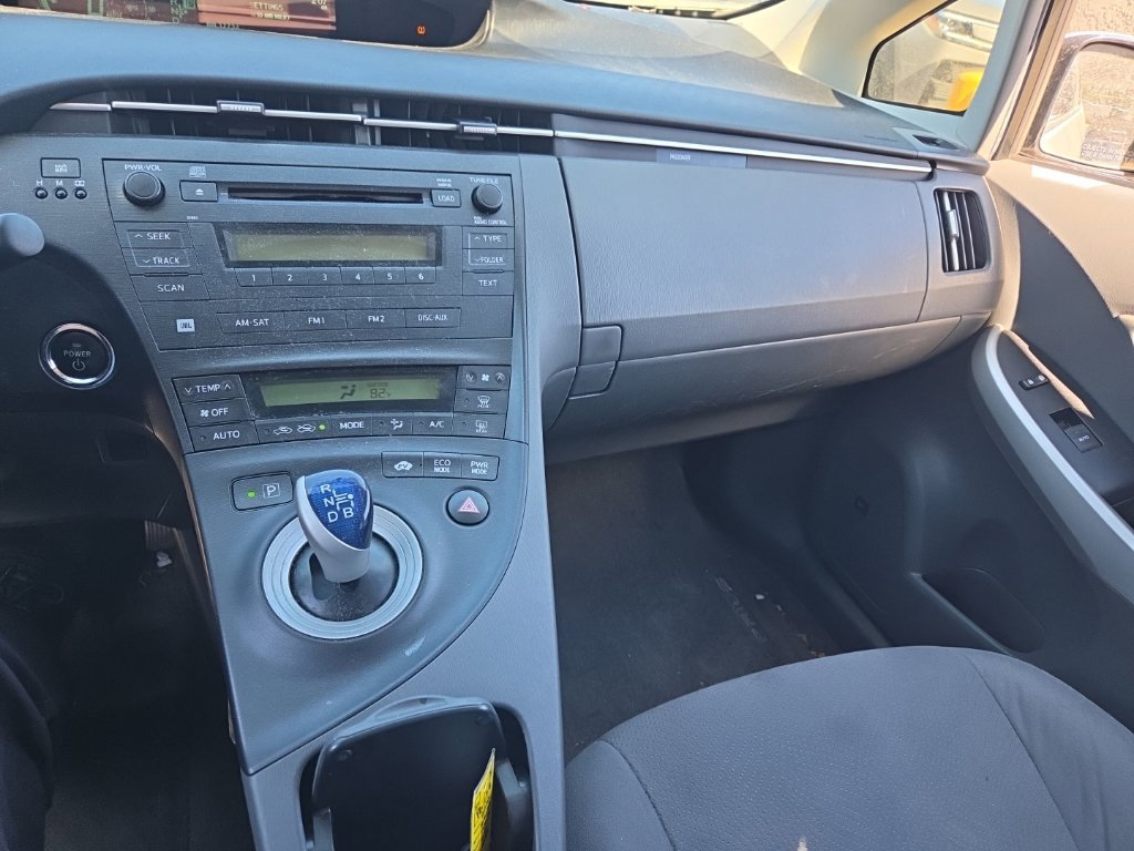 Used 2010 Toyota Prius Three w/ Preferred Accessory Pkg FWD image 10