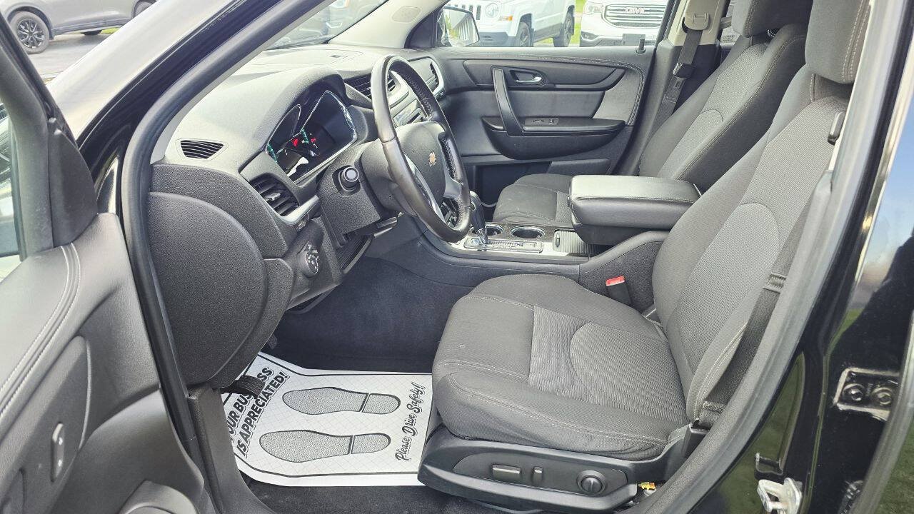 Used 2016 Chevrolet Traverse LT w/ Style and Technology Package FWD image 10
