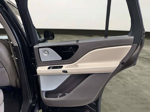 Used 2021 Lincoln Aviator Reserve w/ Equipment Group 202A AWD/4WD image 21