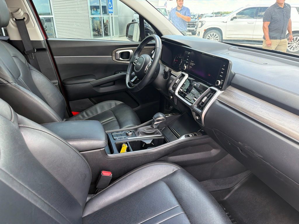 Used 2022 Kia Sorento S AWD/4WD image 26