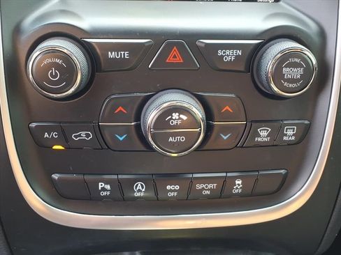 Used 2019 Dodge Durango SXT image 8