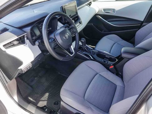 Used 2025 Toyota Corolla SE image 16
