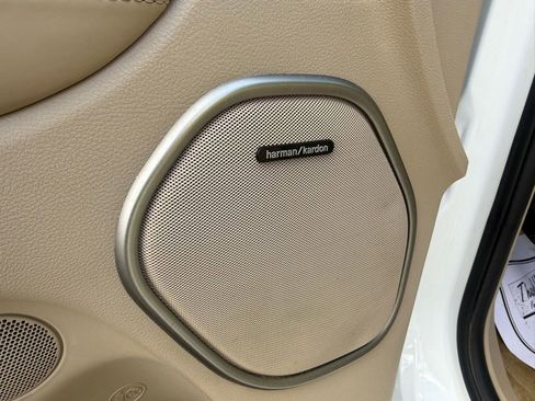 Used 2018 Jeep Grand Cherokee Overland image 62