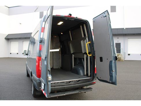 Used 2019 Mercedes-Benz Sprinter 144 image 11