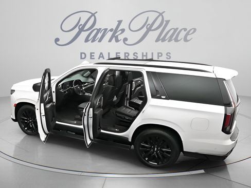 Used 2023 Cadillac Escalade Sport Platinum AWD/4WD image 6